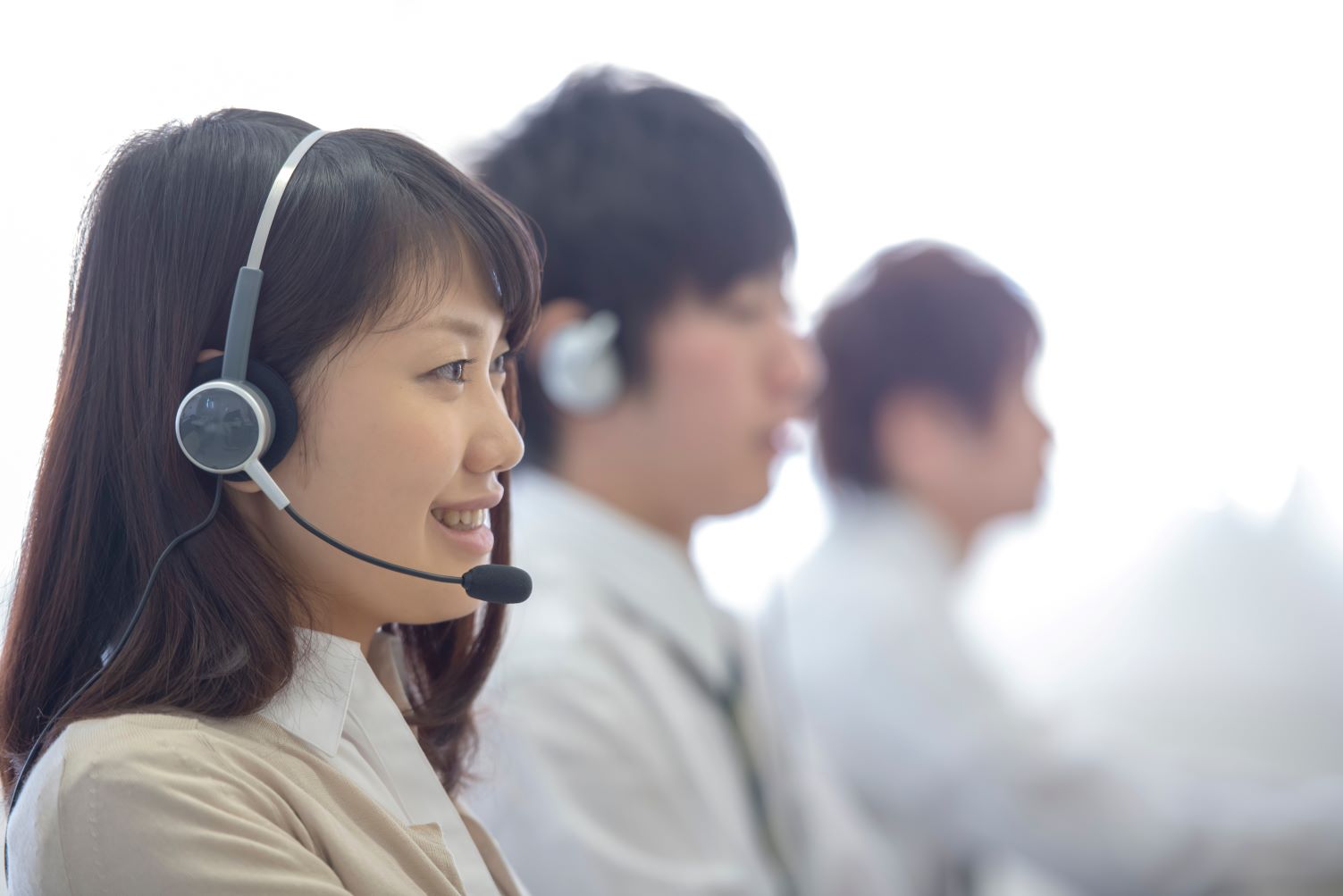 日本語で対応するサポートスタッフ